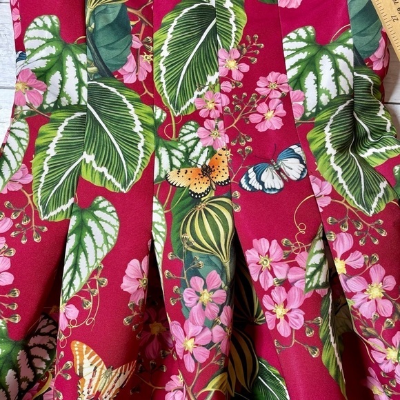 Oscar de la Renta
Ruby Mixed Botanical Split Neck Flare Dress - Picture 14 of 16